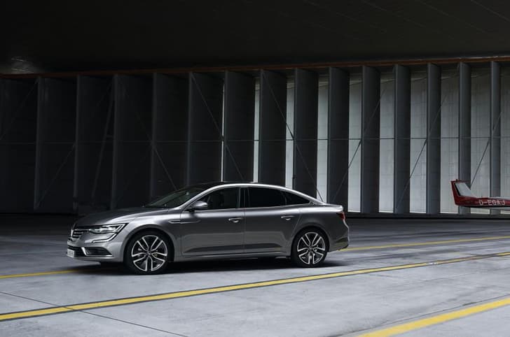 Renault Talisman photo gallery