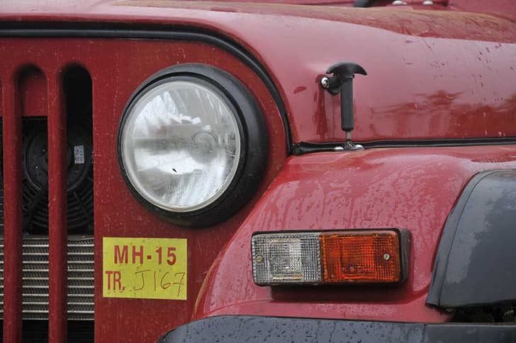 Clear-lens headlights are a welcome addition.