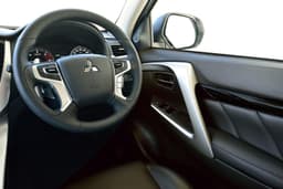 New Mitsubishi Pajero Sport image gallery