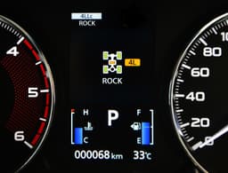 New Mitsubishi Pajero Sport image gallery