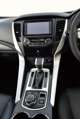 New Mitsubishi Pajero Sport image gallery