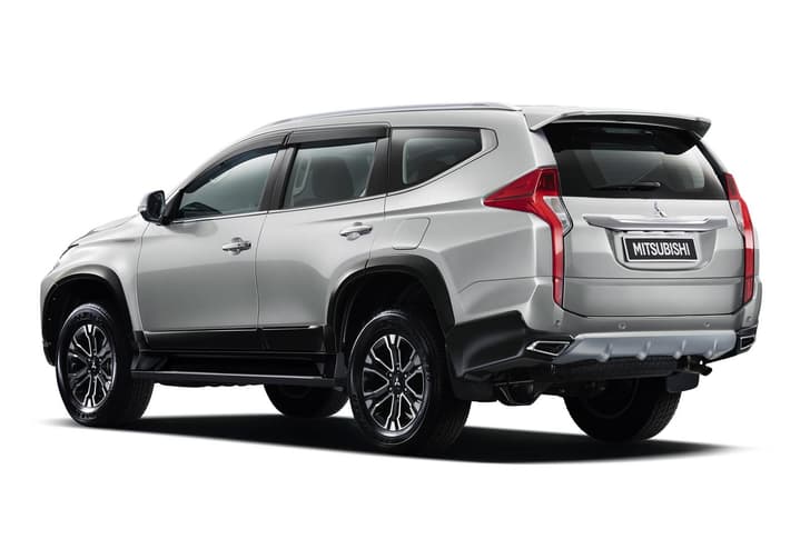 New Mitsubishi Pajero Sport image gallery