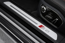 Audi S8 Plus photo gallery