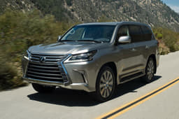 2016 Lexus LX570 SUV photo gallery