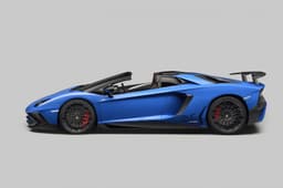 Lamborghini Aventador Superveloce Roadster side profile.