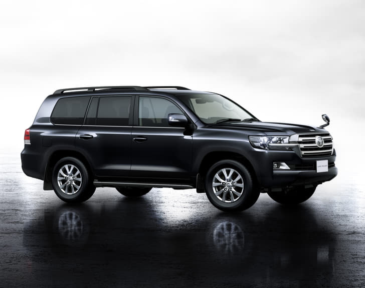 New Toyota Land Cruiser 200 photo gallery