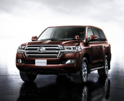 New Toyota Land Cruiser 200 photo gallery