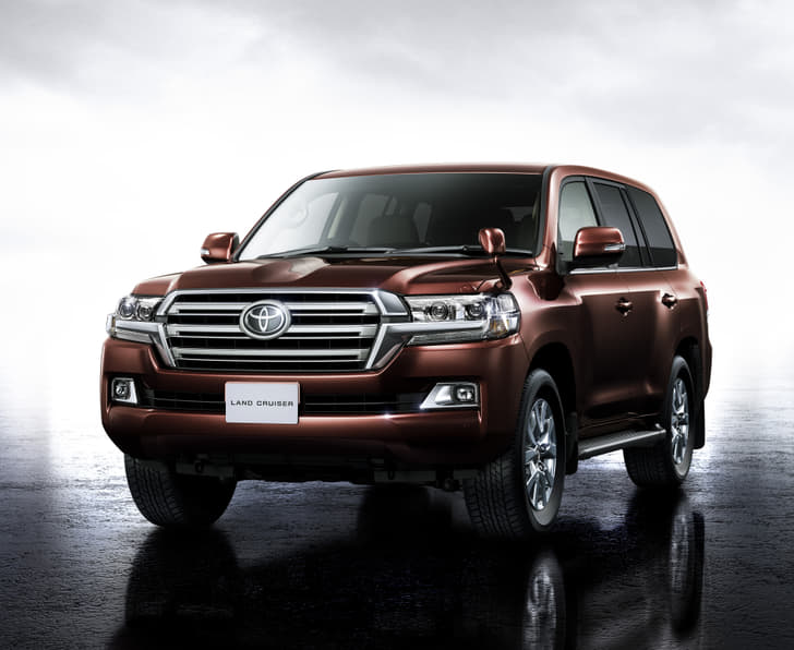 New Toyota Land Cruiser 200 photo gallery