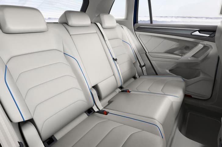 2017 Volkswagen Tiguan image gallery