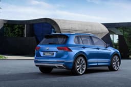 2017 Volkswagen Tiguan image gallery