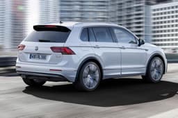 2017 Volkswagen Tiguan image gallery