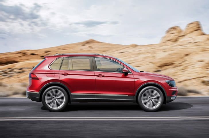 2017 Volkswagen Tiguan image gallery
