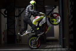 CANCELLED TVS-BMW G 310 photo gallery