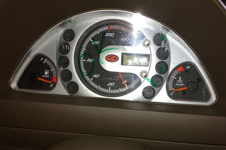 Mahindra Supro Van photo gallery