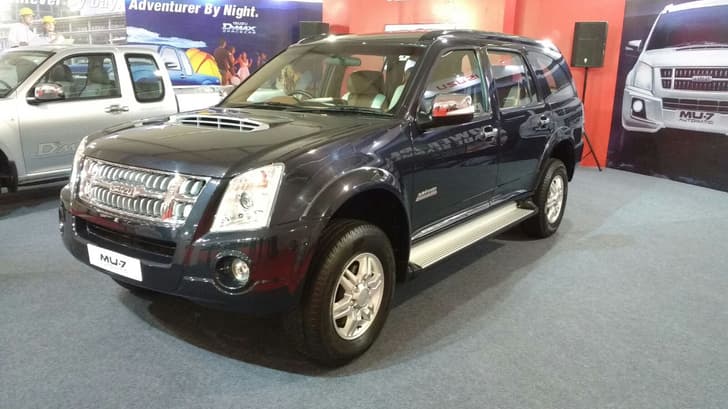 Isuzu MU-7 automatic