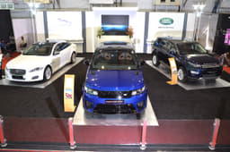 Jaguar XJ L, Range Rover Sport SVR, Land Rover Discovery Sport.