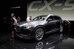 Mazda CX-9.