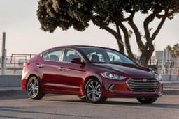 2016 Hyundai Elantra photo gallery