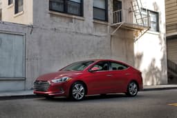 2016 Hyundai Elantra photo gallery
