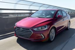 2016 Hyundai Elantra photo gallery
