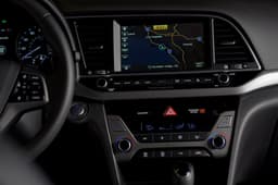 2016 Hyundai Elantra photo gallery