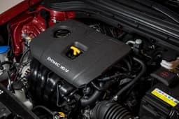 2016 Hyundai Elantra photo gallery