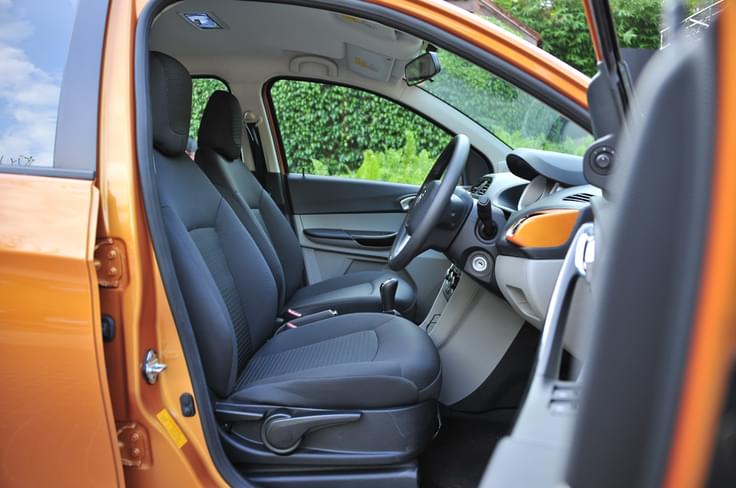 The front seats are spacoius and comfortable though some may find the base to be a bit short. The front seats are spacoius and comfortable though some may find the base to be a bit short.
