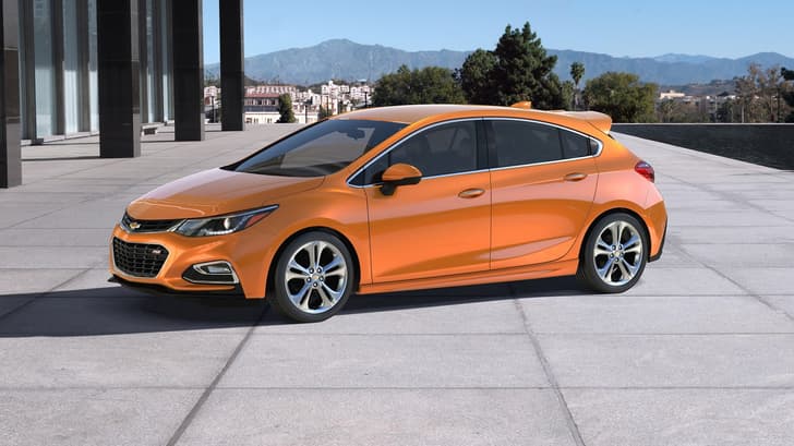New Chevrolet Cruze hatchback photo gallery