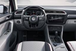 Volkswagen Tiguan GTE Active concept photo gallery