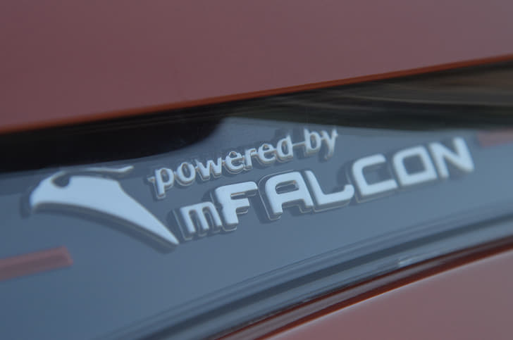 Mahindra KUV100 photo gallery