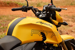 TVS Apache RTR 200 photo gallery