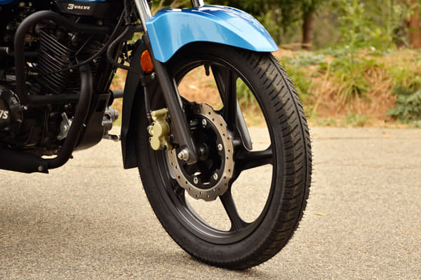 TVS Victor photo gallery