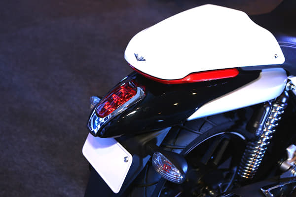 Bajaj V15 photo gallery