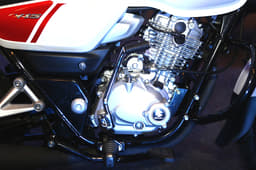 Bajaj V15 photo gallery