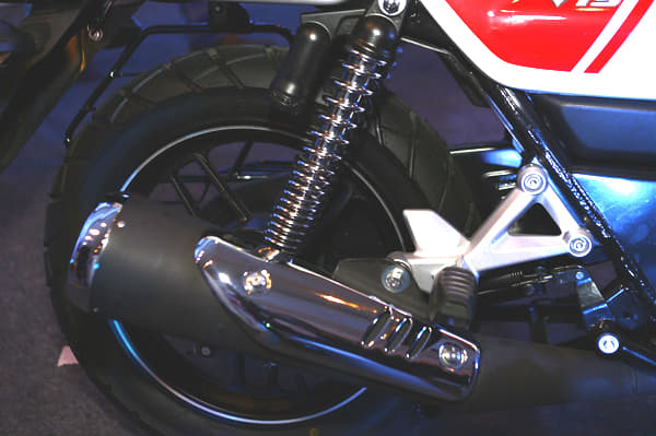 Bajaj V15 photo gallery