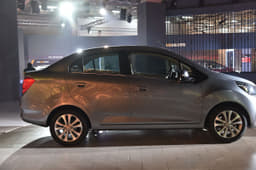 Chevrolet Beat Essentia.