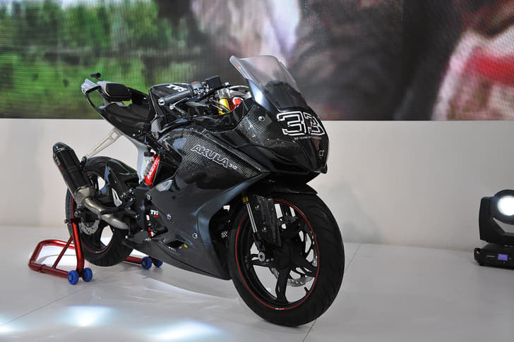 TVS Akula 310.