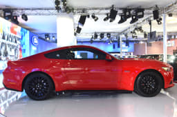 New Ford Mustang GT photo gallery