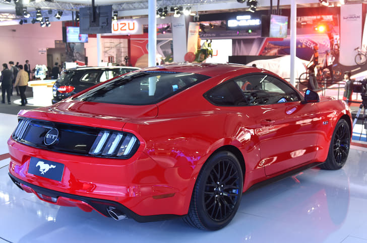 New Ford Mustang GT photo gallery