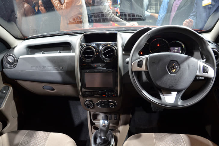 Renault Duster SUV facelift photo gallery