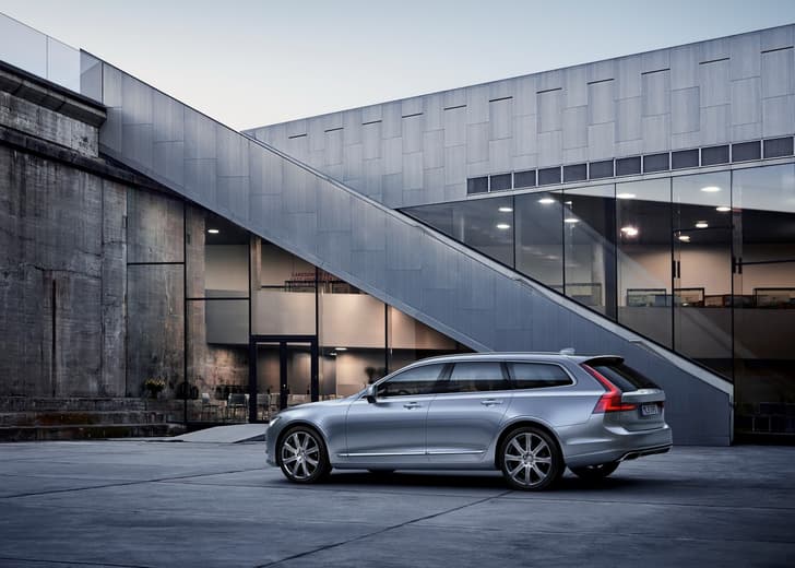 Volvo V90 estate photo gallery
