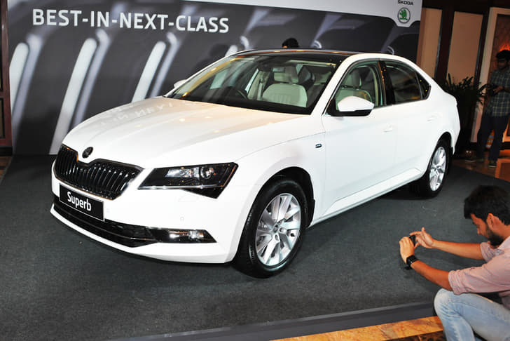 New Skoda Superb photo gallery