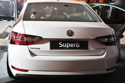 New Skoda Superb photo gallery