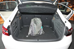 New Skoda Superb photo gallery