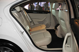 New Skoda Superb photo gallery