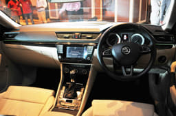 New Skoda Superb photo gallery