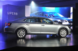 New Skoda Superb photo gallery