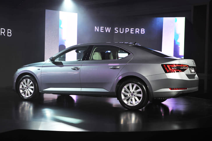 New Skoda Superb photo gallery