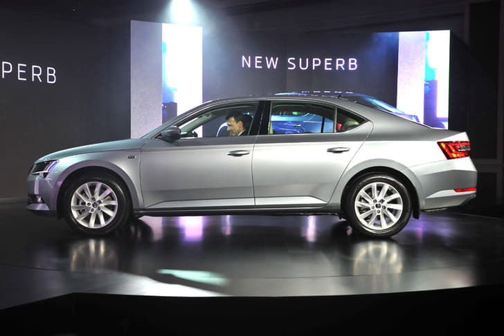 New Skoda Superb photo gallery