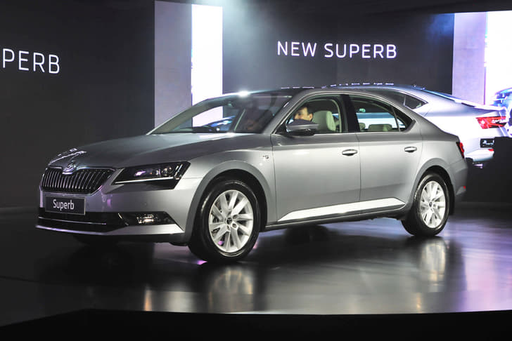 New Skoda Superb photo gallery